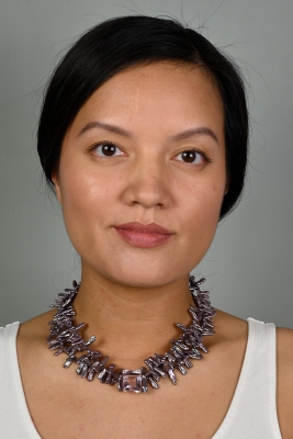 Amethyst Perlenkette am Modell